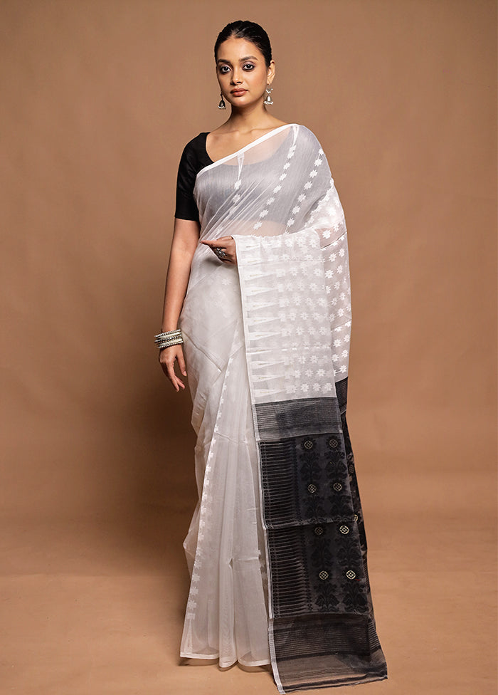 White Tant Jamdani Saree Without Blouse Piece