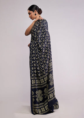 Blue Printed Silk Saree With Blouse Piece