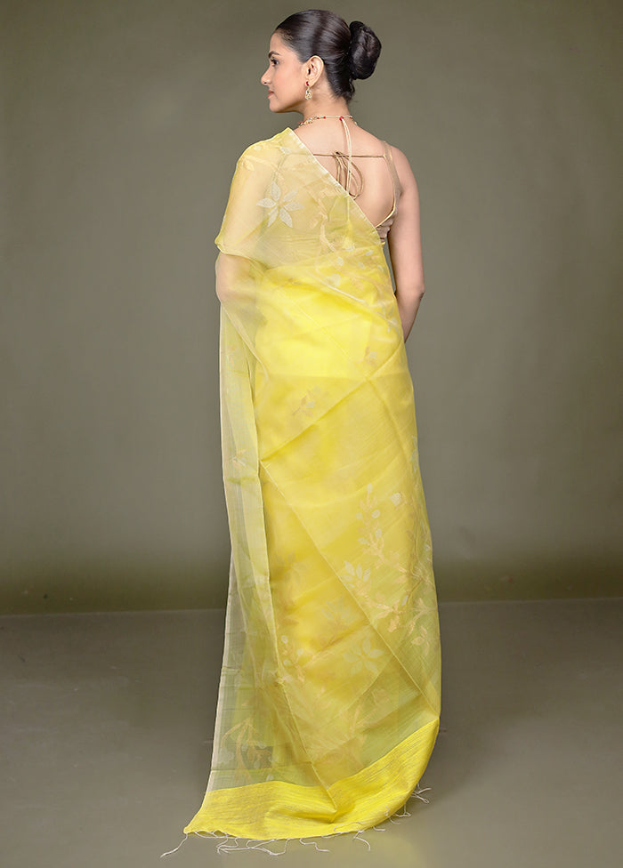 Yellow Handloom Matka Pure Silk Saree With Blouse Piece