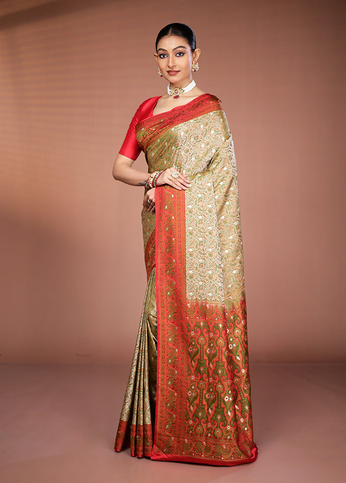 Cream Tanchoi Silk Saree With Blouse Piece