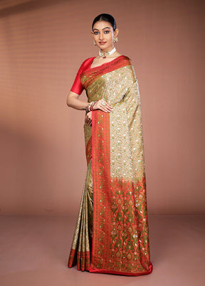 Cream Tanchoi Silk Saree With Blouse Piece