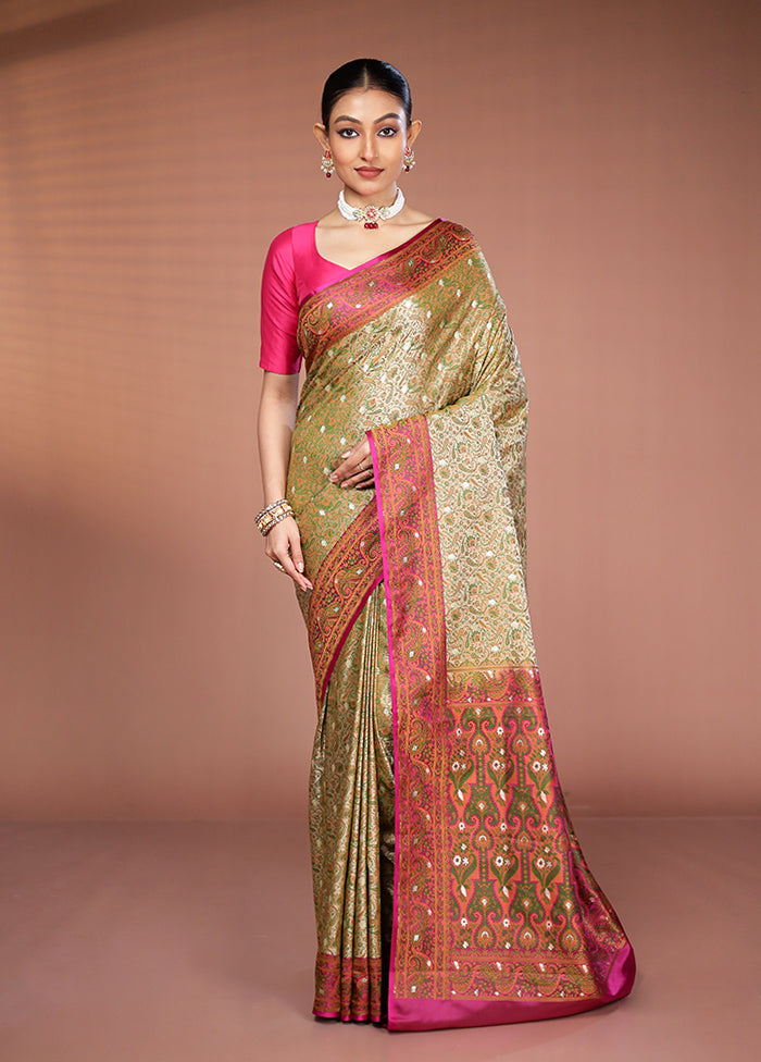 Green Tanchoi Silk Saree With Blouse Piece