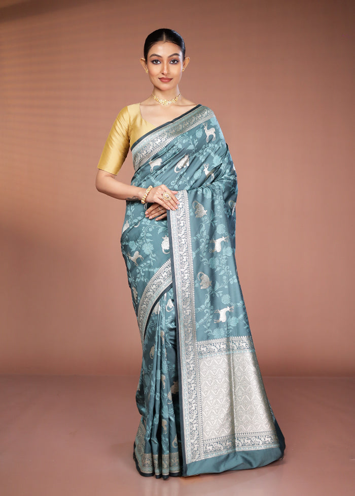 Green Tanchoi Silk Saree With Blouse Piece