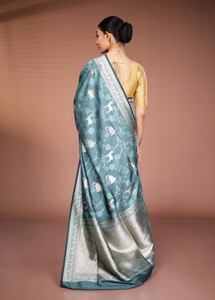 Green Tanchoi Silk Saree With Blouse Piece