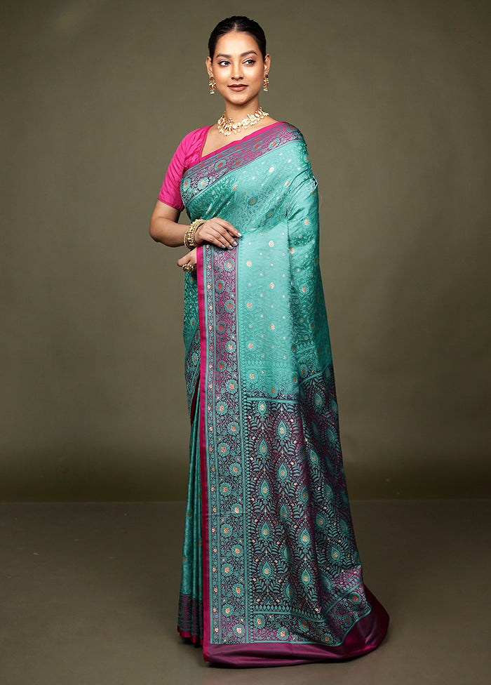 Green Tanchoi Silk Saree With Blouse Piece