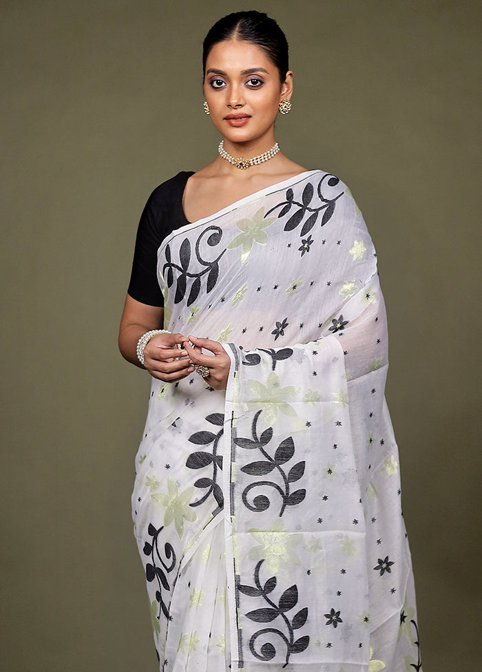 White Tant Jamdani Saree Without Blouse Piece