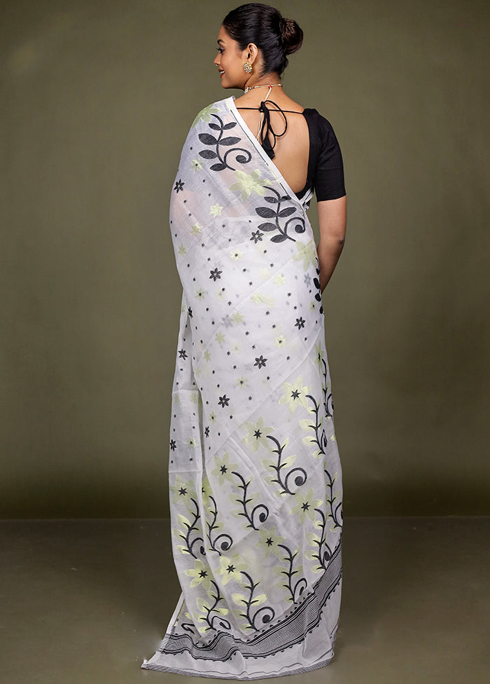 White Tant Jamdani Saree Without Blouse Piece