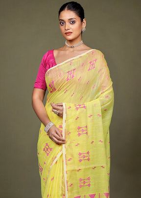 Yellow Cotton Saree With Blouse Piece