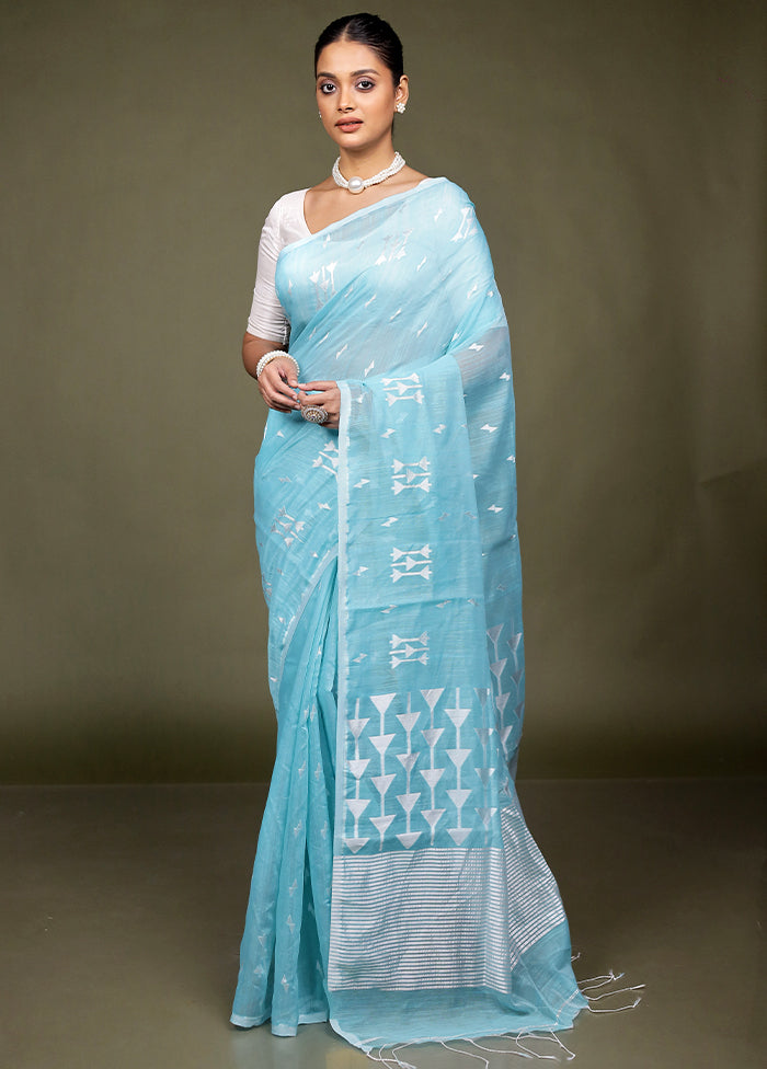 Blue Matka Silk Saree With Blouse Piece