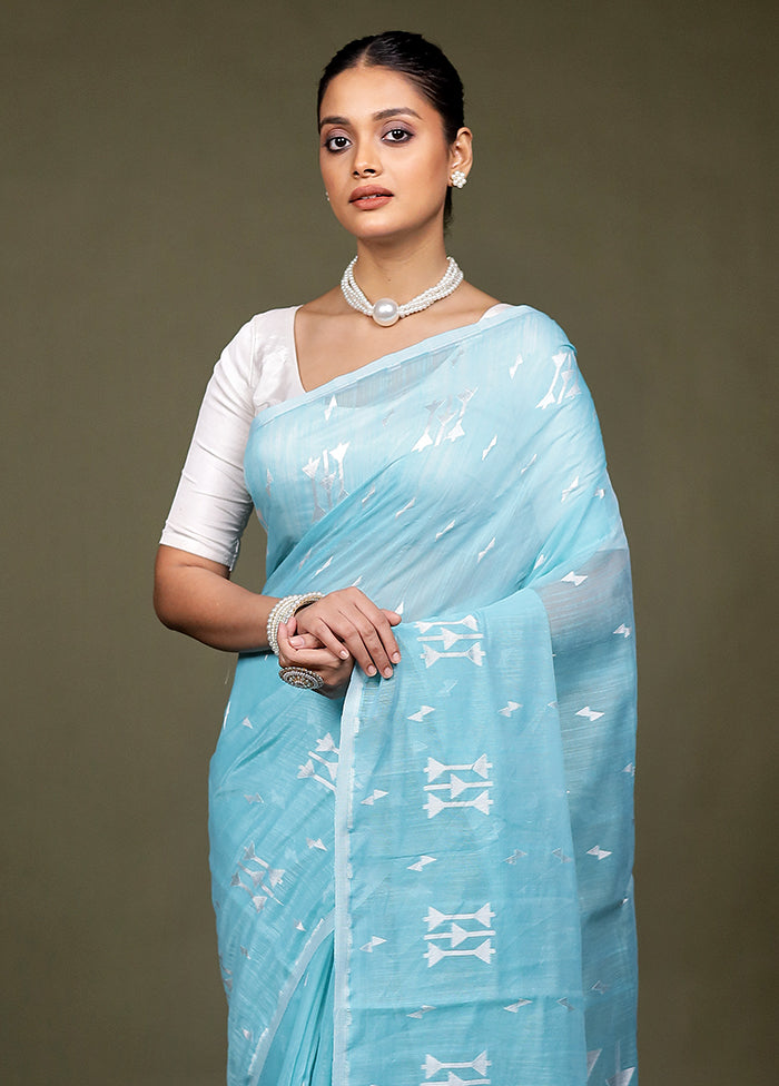 Blue Matka Silk Saree With Blouse Piece