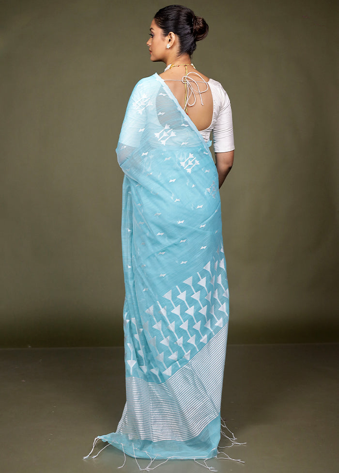 Blue Matka Silk Saree With Blouse Piece