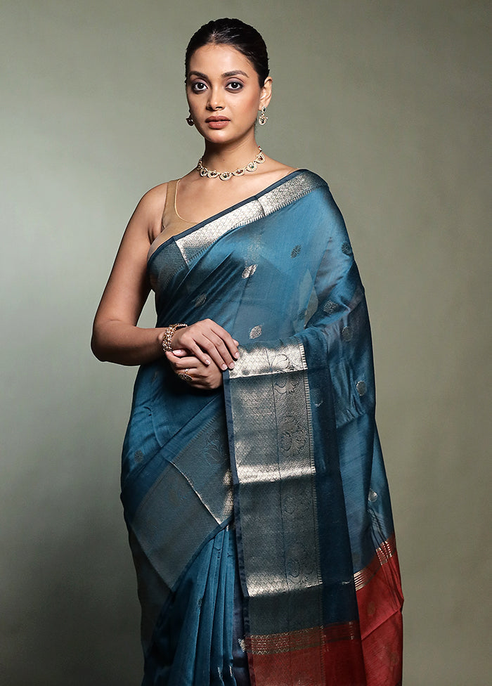Green Cotton Saree With Blouse Piece