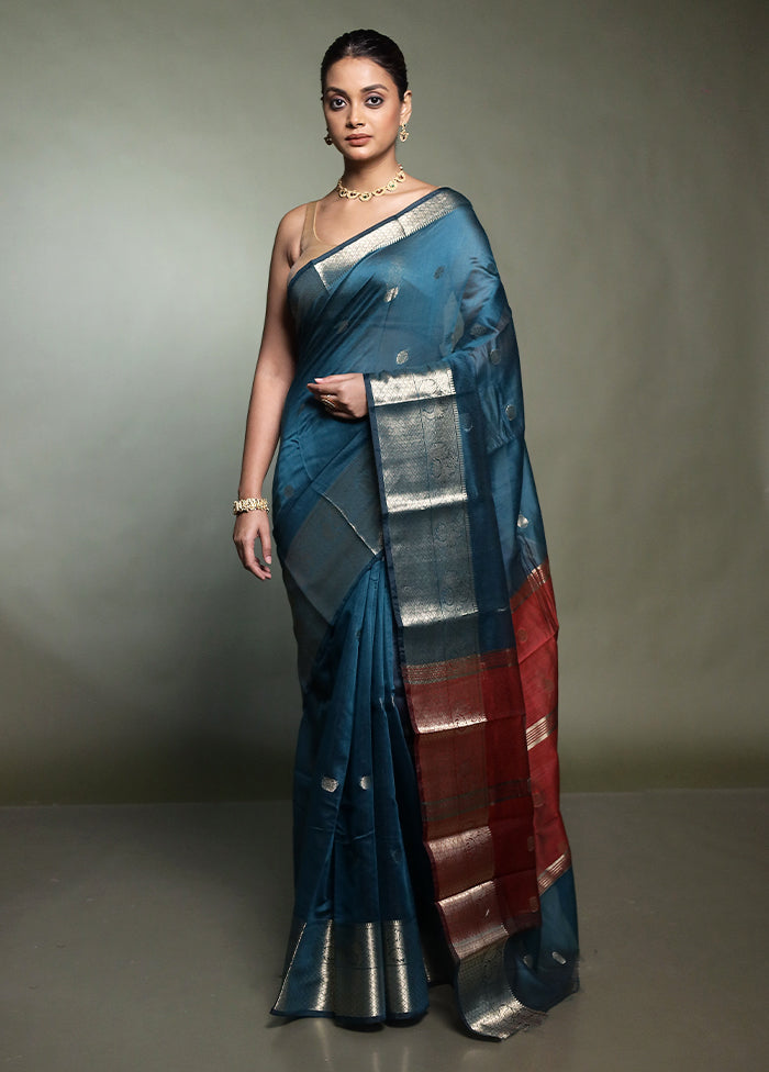 Green Cotton Saree With Blouse Piece