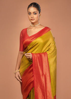Green Dupion Silk Saree With Blouse Piece