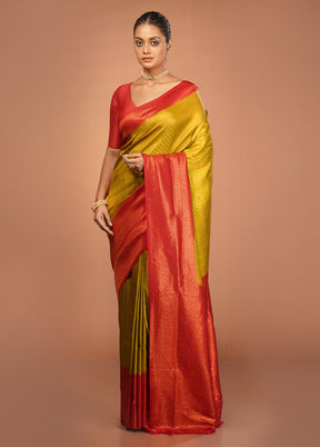 Green Dupion Silk Saree With Blouse Piece