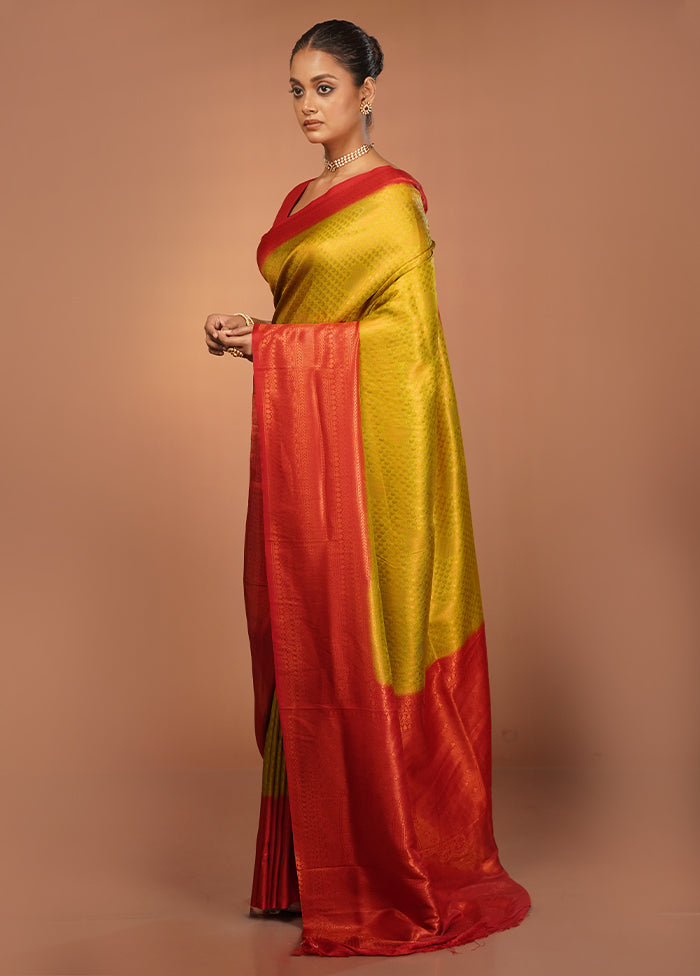 Green Dupion Silk Saree With Blouse Piece