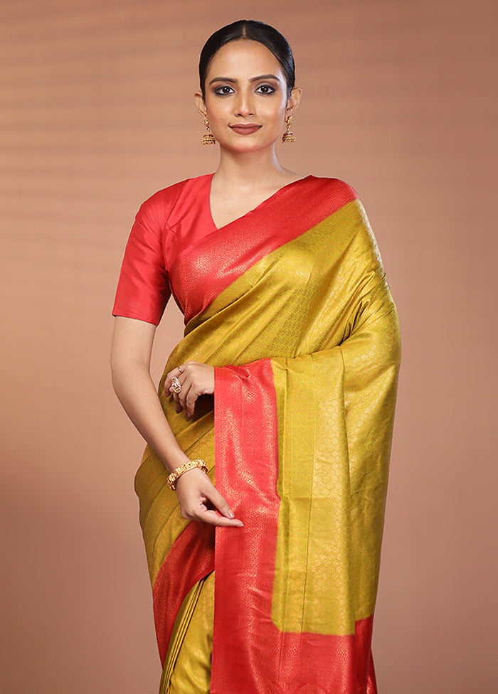 Green Dupion Silk Saree With Blouse Piece