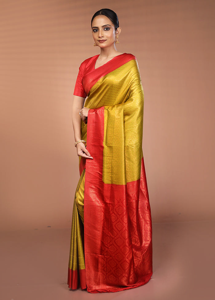 Green Dupion Silk Saree With Blouse Piece