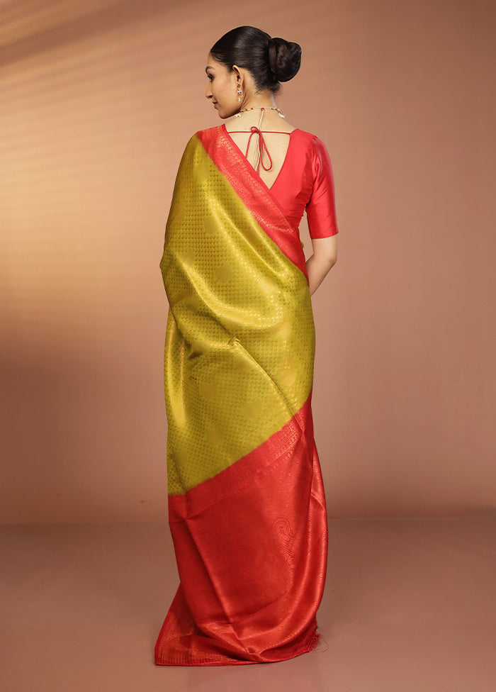 Green Dupion Silk Saree With Blouse Piece