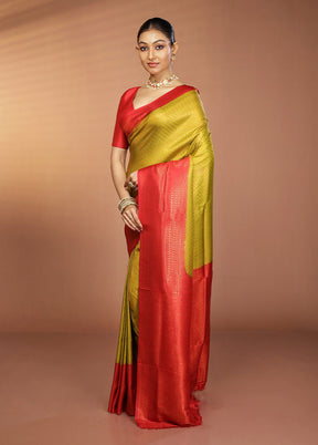 Green Dupion Silk Saree With Blouse Piece