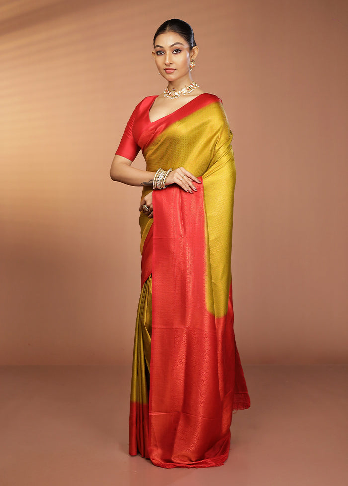 Green Dupion Silk Saree With Blouse Piece