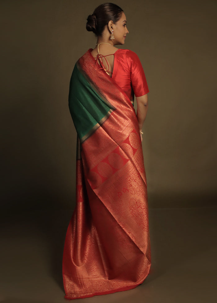 Green Dupion Silk Saree With Blouse Piece