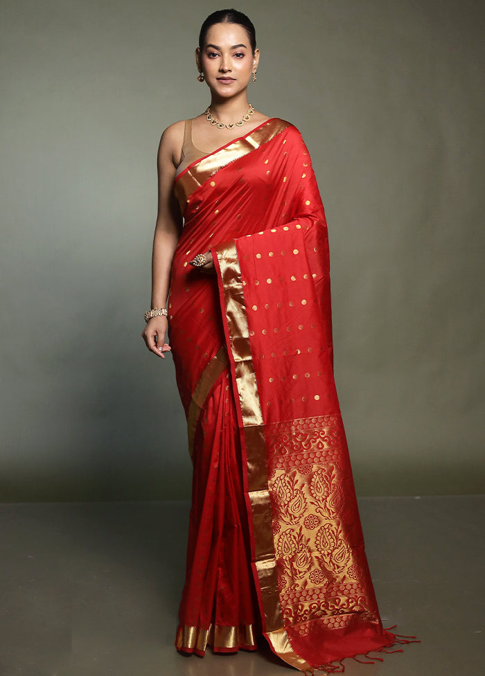 Red Kanjivaram Silk Saree With Blouse Piece