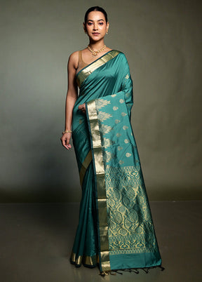 Green Kanjivaram Silk Saree With Blouse Piece
