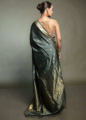Green Kanjivaram Silk Saree With Blouse Piece