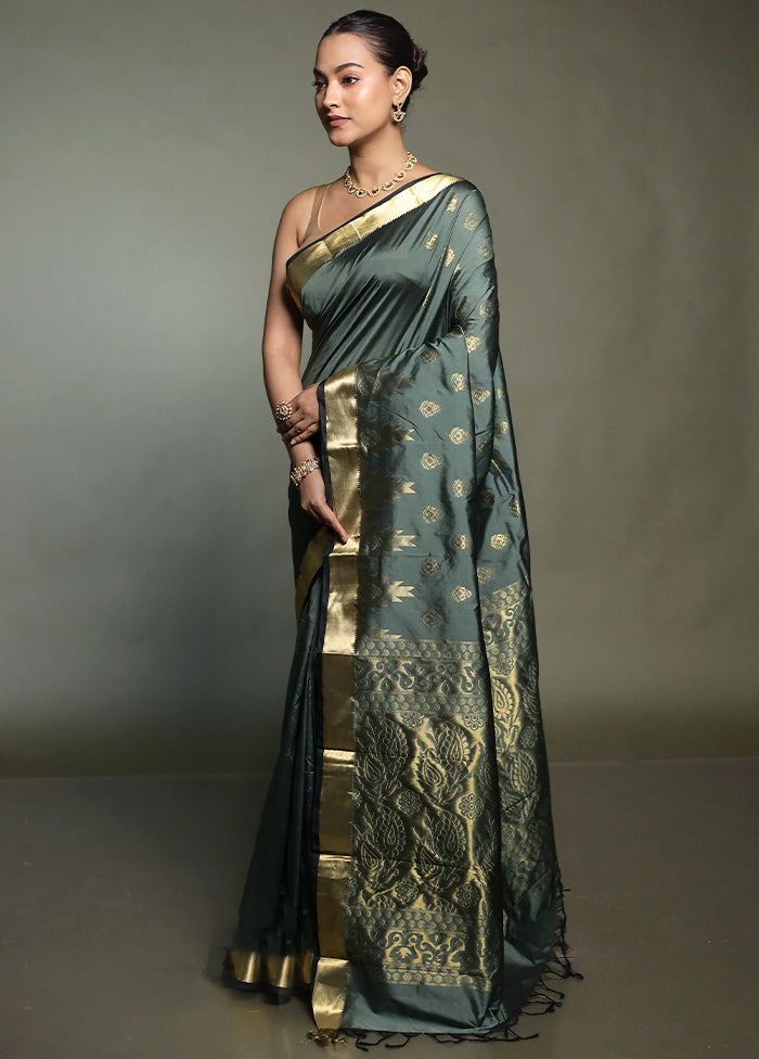Green Kanjivaram Silk Saree With Blouse Piece