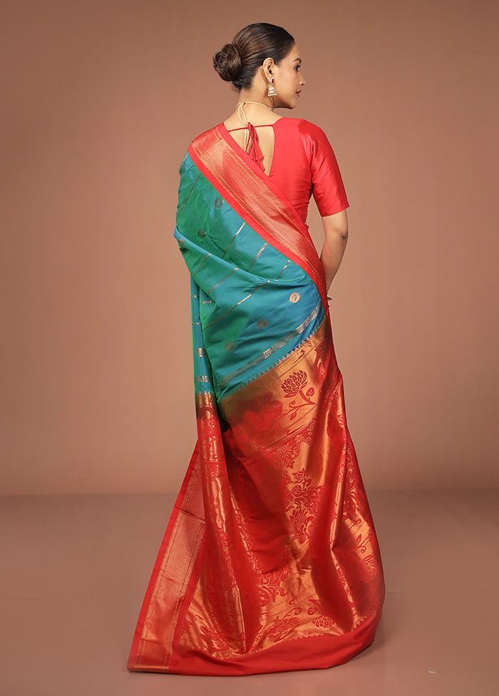 Green Kanjivaram Silk Saree With Blouse Piece