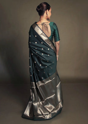 Green Kora Silk Saree With Blouse Piece