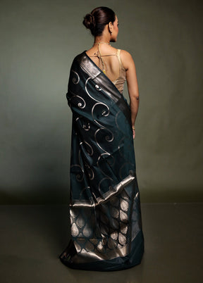 Green Kora Silk Saree With Blouse Piece