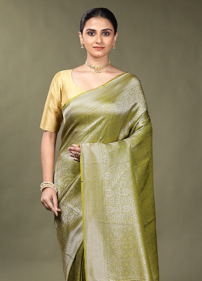 Green Dupion Silk Saree With Blouse Piece
