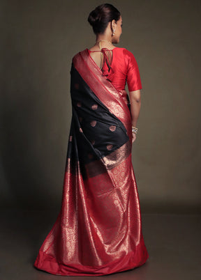Black Katan Silk Saree With Blouse Piece