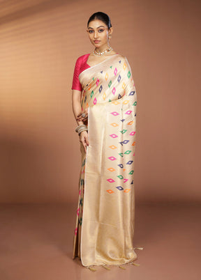Cream Dupion Silk Saree With Blouse Piece