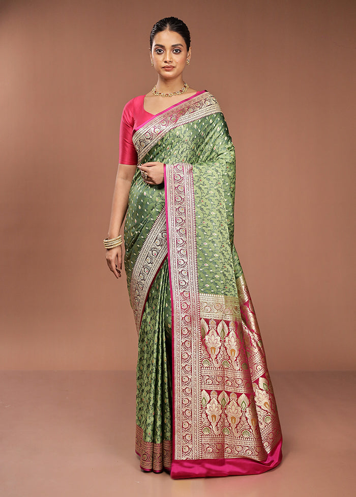 Green Handloom Tanchoi Pure Silk Saree With Blouse Piece