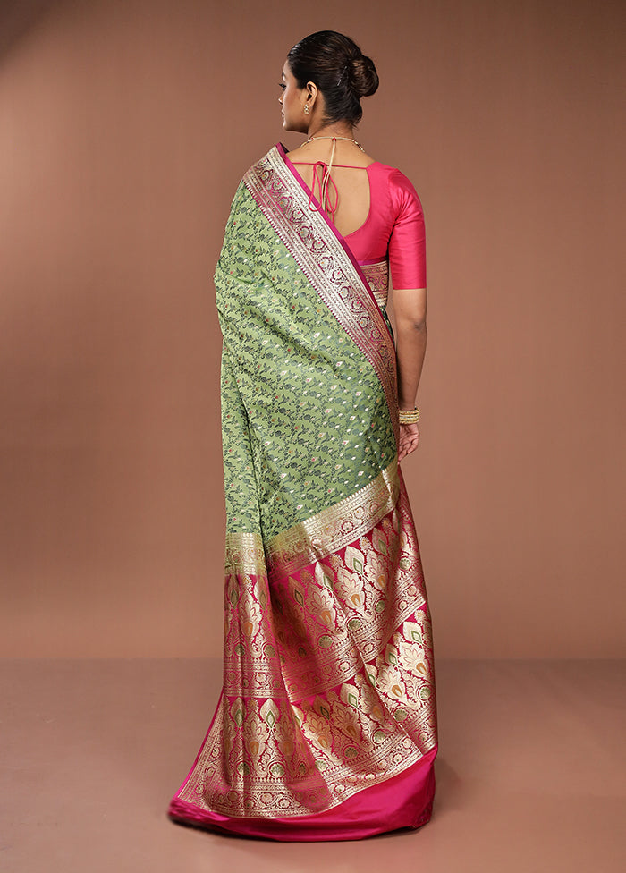 Green Handloom Tanchoi Pure Silk Saree With Blouse Piece
