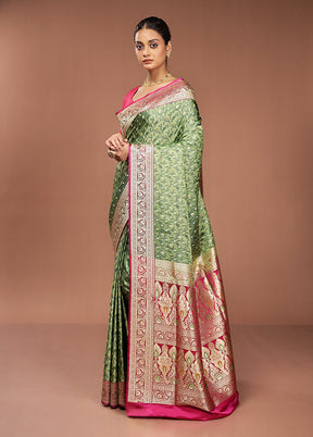 Green Handloom Tanchoi Pure Silk Saree With Blouse Piece