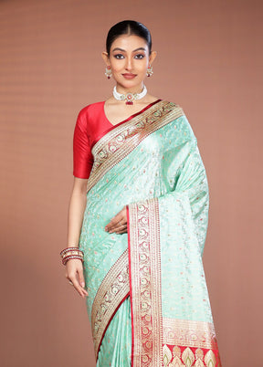 Green Handloom Tanchoi Pure Silk Saree With Blouse Piece