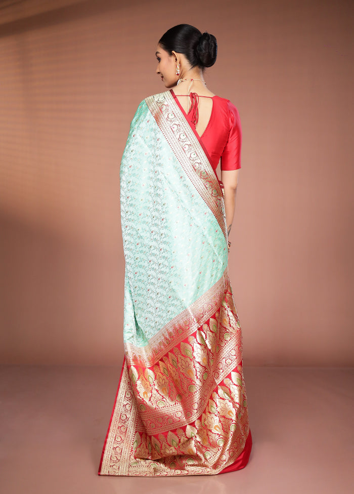 Green Handloom Tanchoi Pure Silk Saree With Blouse Piece