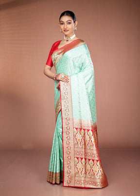 Green Handloom Tanchoi Pure Silk Saree With Blouse Piece
