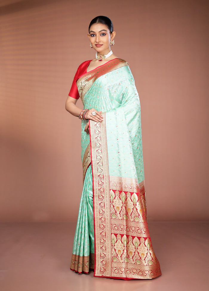 Green Handloom Tanchoi Pure Silk Saree With Blouse Piece