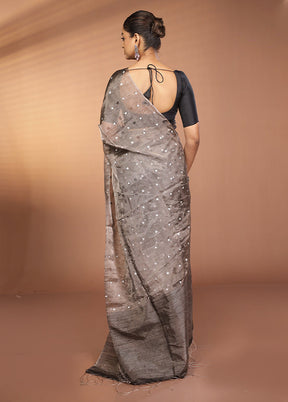 Grey Handloom Matka Pure Silk Saree With Blouse Piece