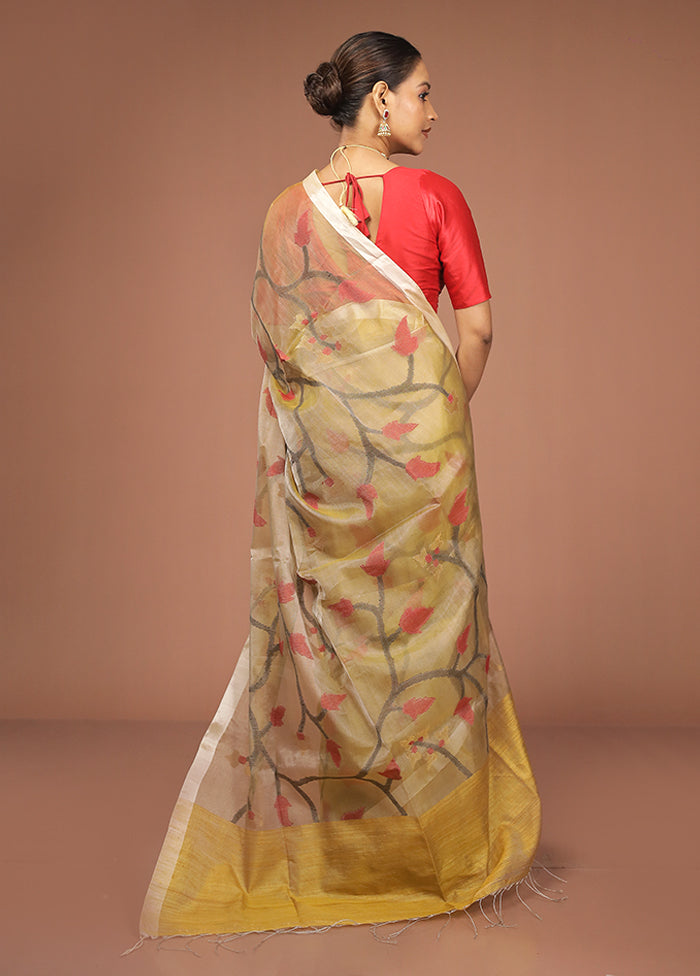Cream Handloom Matka Pure Silk Saree With Blouse Piece