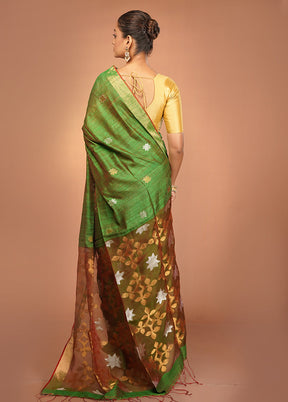 Green Handloom Matka Pure Silk Saree With Blouse Piece
