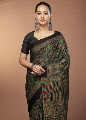 Green Printed Pure Silk Saree Without Blouse Piece