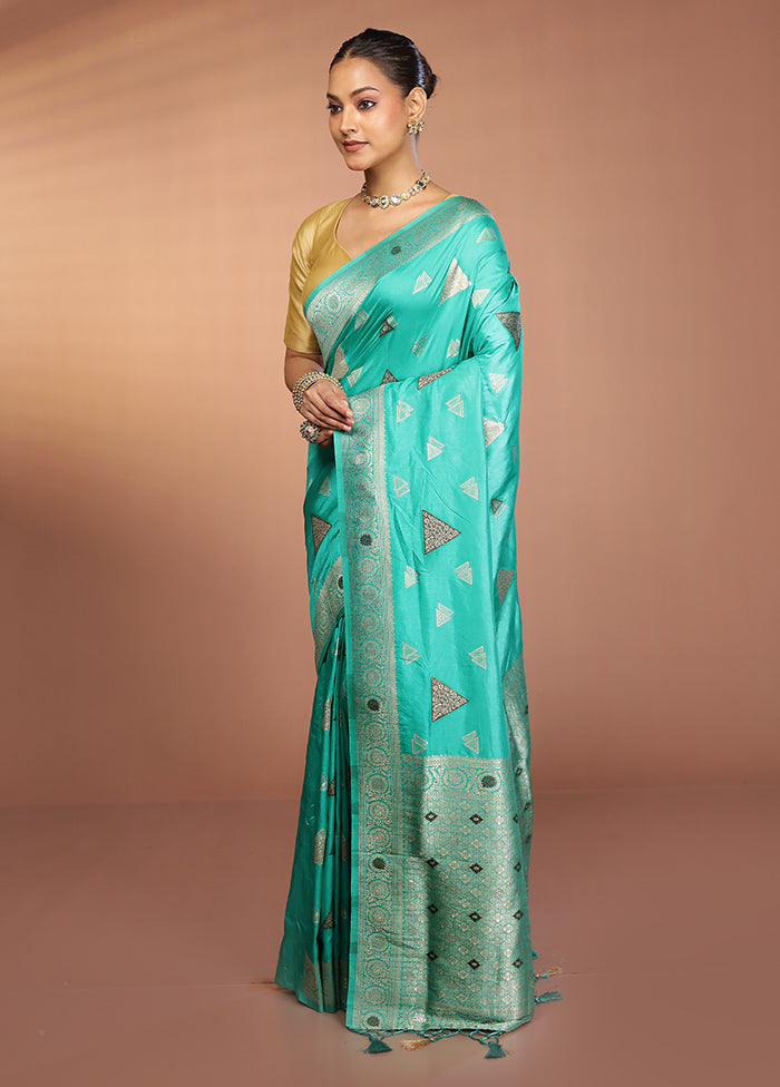 Green Dupion Silk Saree With Blouse Piece