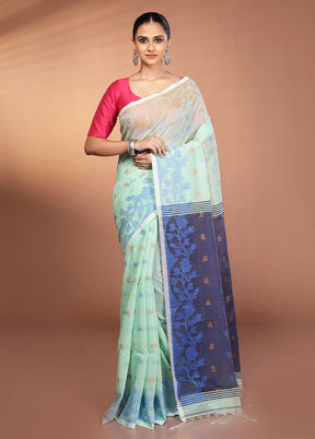 Blue Matka Silk Saree With Blouse Piece
