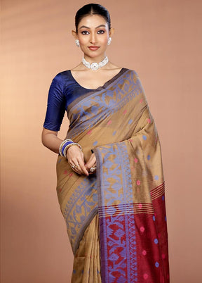 Cream Matka Silk Saree With Blouse Piece